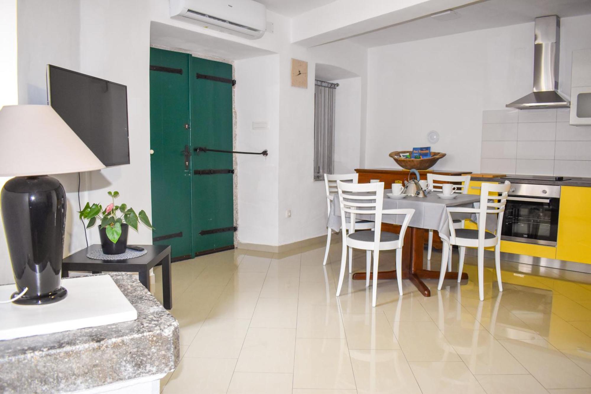 Apartmani Amra 诺维·维诺多尔斯基 外观 照片